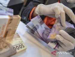 Dolar AS Menguat, Rupiah Melemah Menjadi Rp15.883 pada Senin Pagi