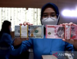 Rupiah melemah menjadi Rp15.695 per dolar AS pada Jumat pagi