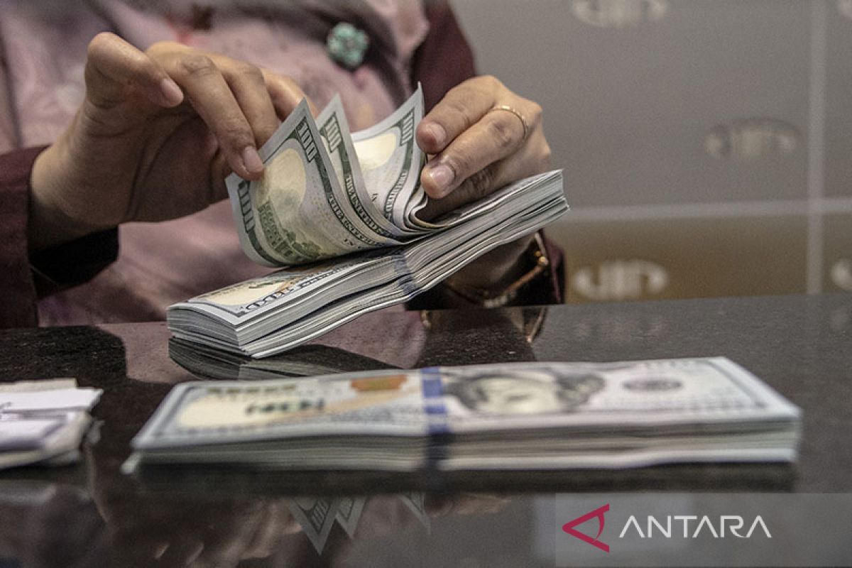 Melemahnya Rupiah Seiring Potensi Kenaikan Suku Bunga AS