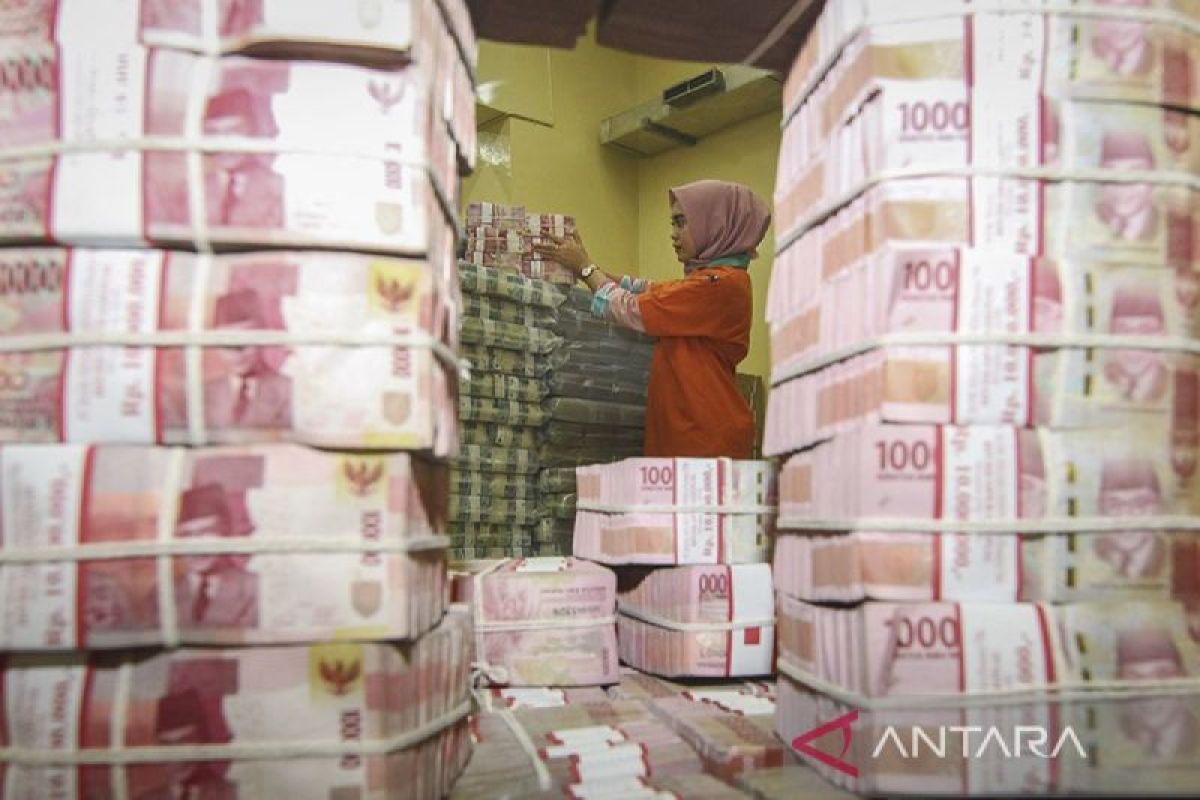 Ekspektasi Suku Bunga Acuan AS Tak Naik Lagi Menguatkan Rupiah