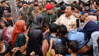 Ribuan Warga Sukabumi Bersemangat Menyambut Resmi 9 Titik Bantuan Sumber Air yang Diresmikan oleh Prabowo