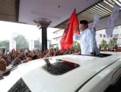 Prabowo Dihadiri Parade Perkusi dan Tarian di Bandung