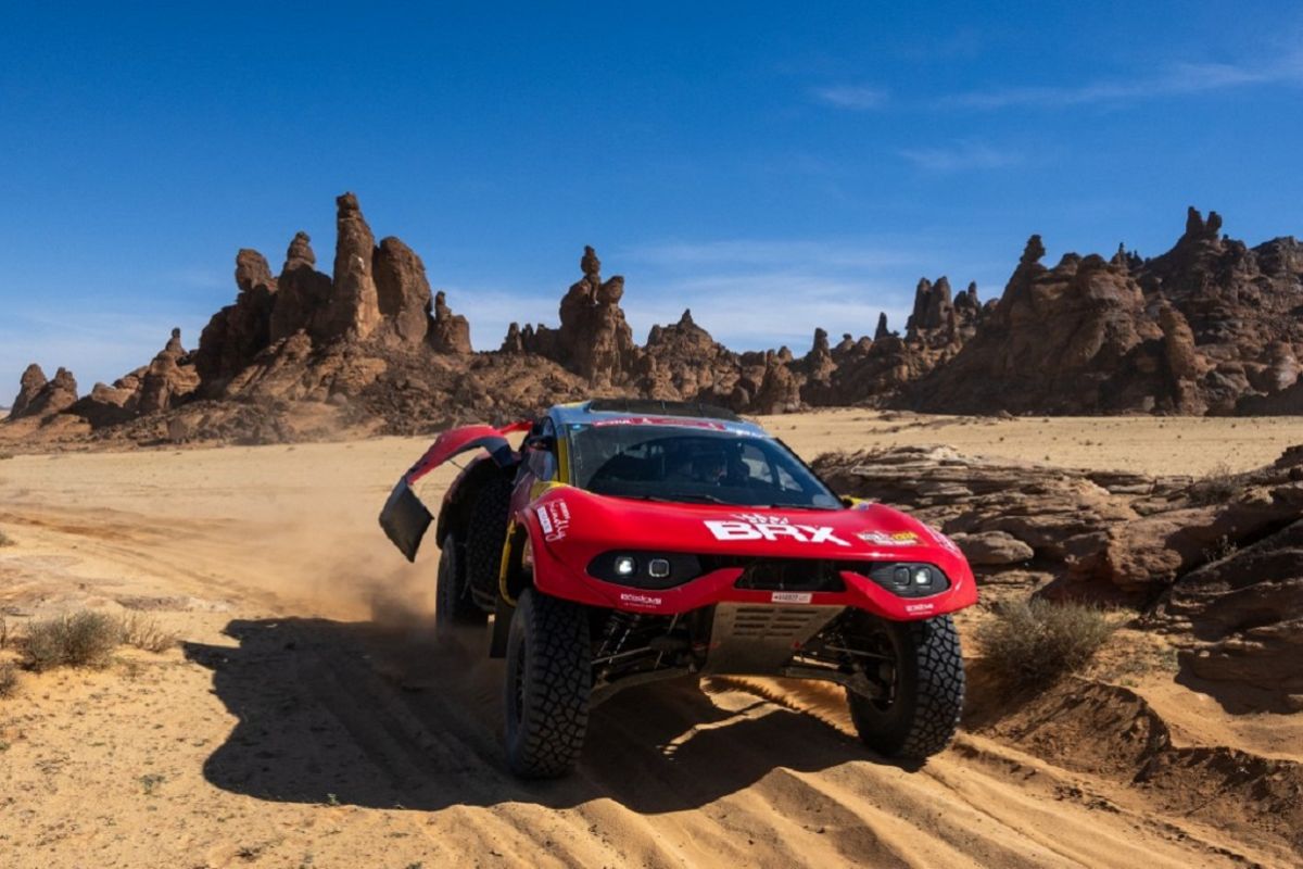 Loeb dan Van Beveren dari Prancis Memenangkan Etape Kesembilan Dakar 2024