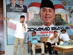 Iwan Bule Melakukan Kontak Langsung dengan Masyarakat di Jabar, dari PKL hingga Pelaku UMKM, Menyerap Aspirasi