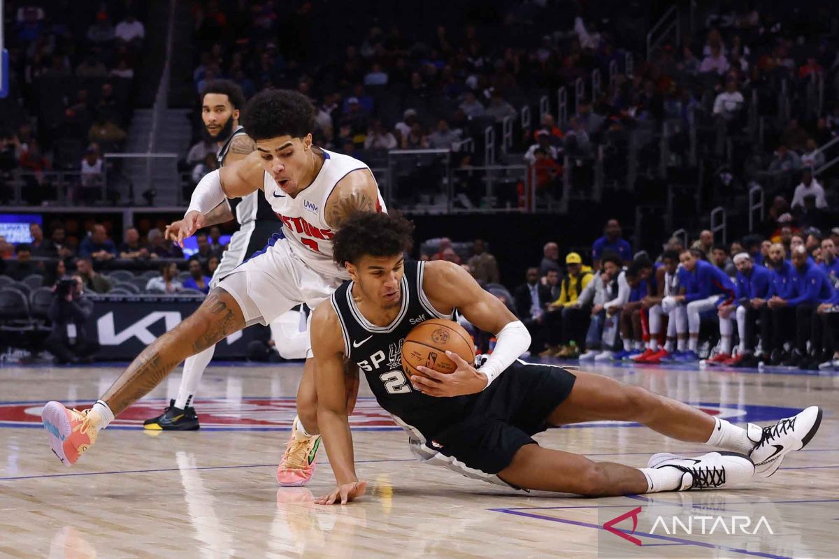 Spurs Dominates Pistons with a 130-108 Victory in NBA Game