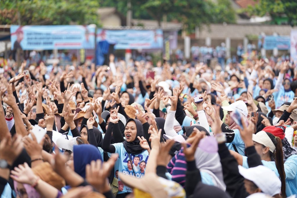 Warga Subang Bahagia Bertemu Prabowo dan Berdoa Untuk Kemenangan dalam Satu Putaran