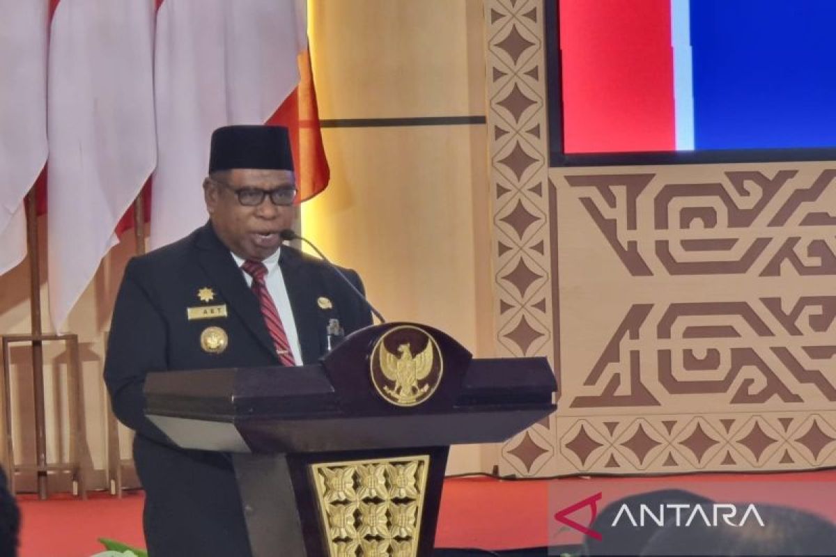 Gubernur Papua Barat mengingatkan pimpinan OPD untuk berhati-hati dalam pengelolaan anggaran