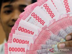 Pasar merespons inflasi RI 2023 yang rendah dengan penurunan nilai Rupiah