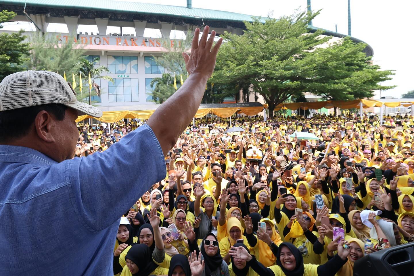 Prabowo Subianto Mengajak Kader Golkar untuk Berjuang demi Kemenangan Pemilu 2024 dengan Program Makan Siang Gratis