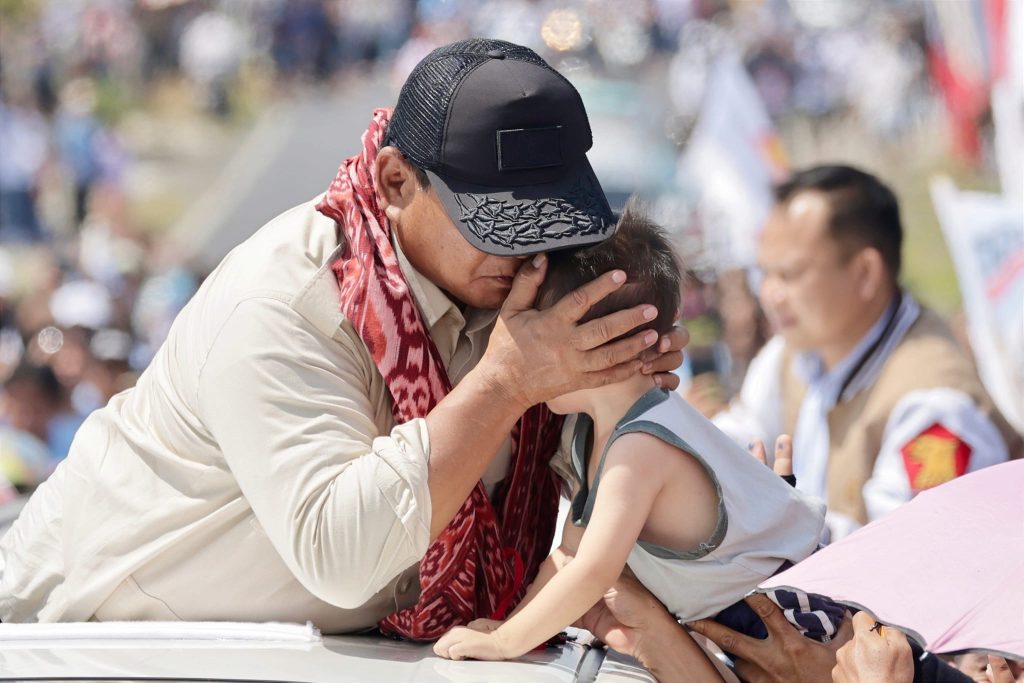 Prabowo Subianto Mendorong Program Makan Siang Siswa di Sekolah untuk Meningkatkan Kekuatan dan Kecerdasan Anak Indonesia