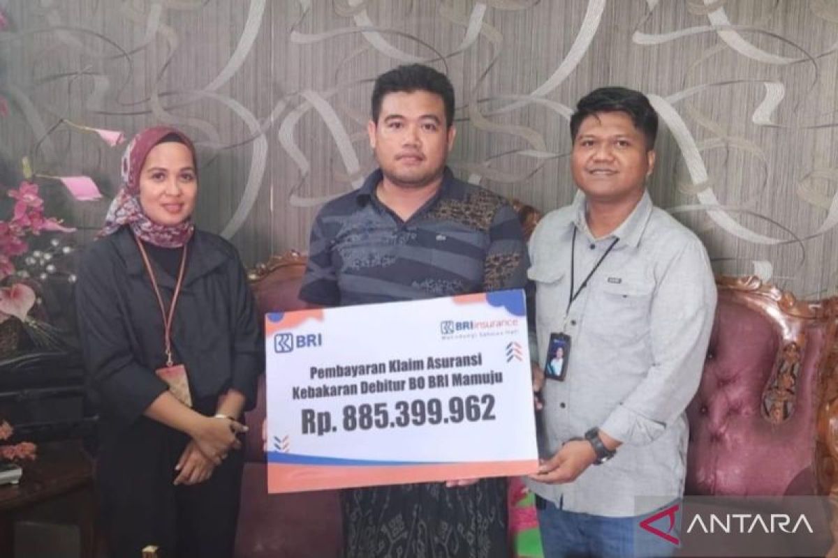 BRI Insurance membayar klaim sebesar Rp885,39 juta kepada UMKM di Sulbar