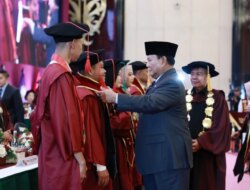 Pemimpin yang Cinta Rakyat, Pesan Prabowo Subianto kepada Anak Muda di Wisuda UKRI