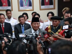 Menhan Prabowo Subianto Mengatakan Bahwa Pekerja Keras dan Cerdas akan Bertahan di Tengah Tantangan Zaman pada Wisuda Unhan