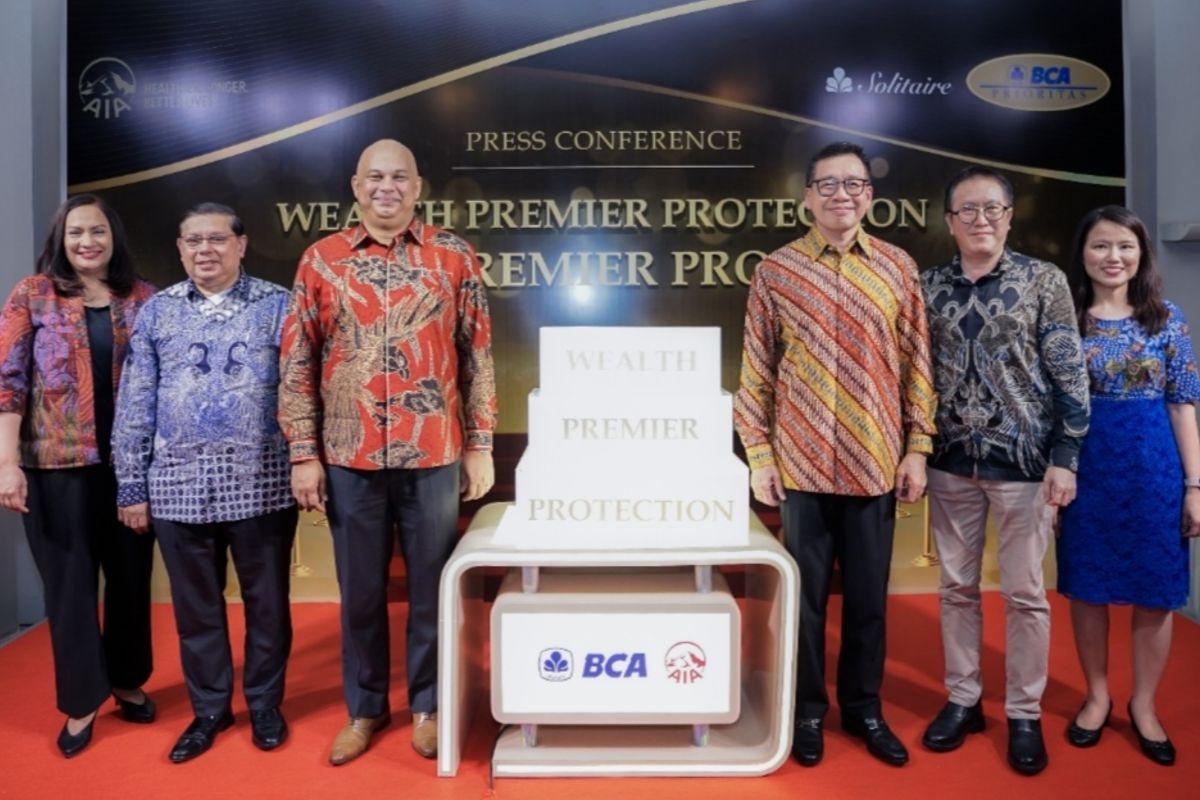 AIA dan BCA memperkenalkan produk asuransi Premier Pro yang bersifat tradisional