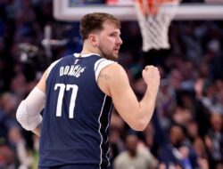 Stan Van Gundy memberi pujian pada penampilan bagus Doncic bersama Mavericks