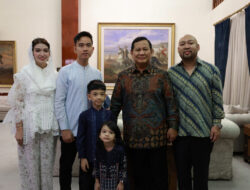 Eid al-Fitr 1445 H: Prabowo Subianto Hosts Halal Bihalal with Gibran and Family in Kertanegara