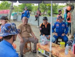 Dadang Bacabup Sambangi Tim SAR di Pantai Pangandaran