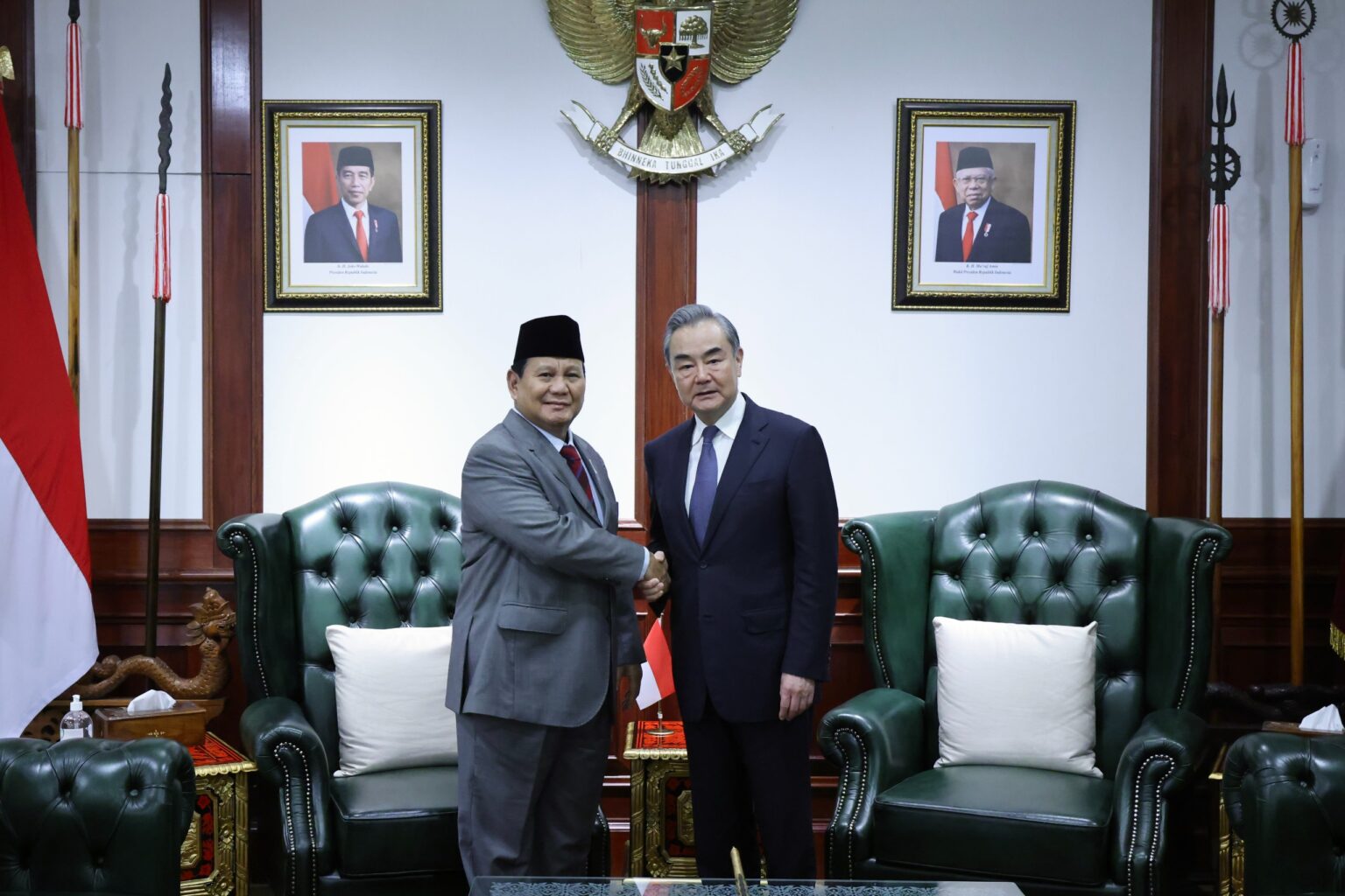 Prabowo Subianto Greets Chinese Foreign Minister, Congratulated as President-Elect with Record-Breaking Votes