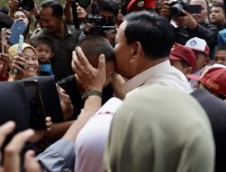 Prabowo Subianto Vows to Implement Welfare Programs for Children Nationwide in Indonesia