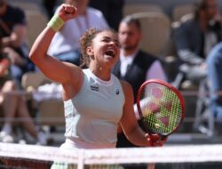 Paolini mengalahkan Andreeva di French Open untuk mencapai final Grand Slam pertamanya