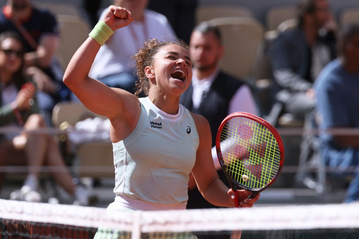 Paolini mengalahkan Andreeva di French Open untuk mencapai final Grand Slam pertamanya