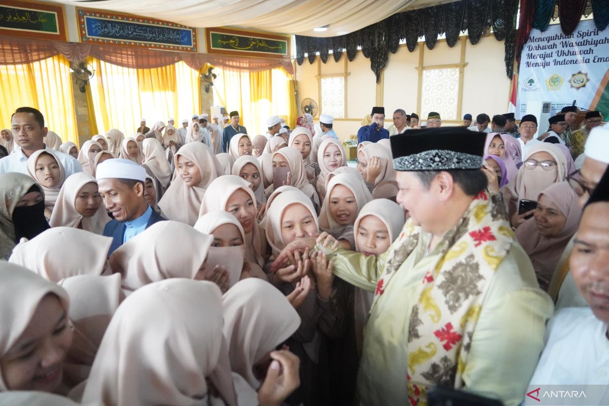 Peran Penuh Airlangga dalam Meningkatkan Keuangan Inklusif Melalui Ponpes di Indonesia