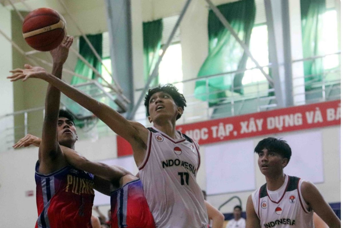 Tim basket pelajar putra Indonesia kalah melawan Filipina dalam pertandingan ASG