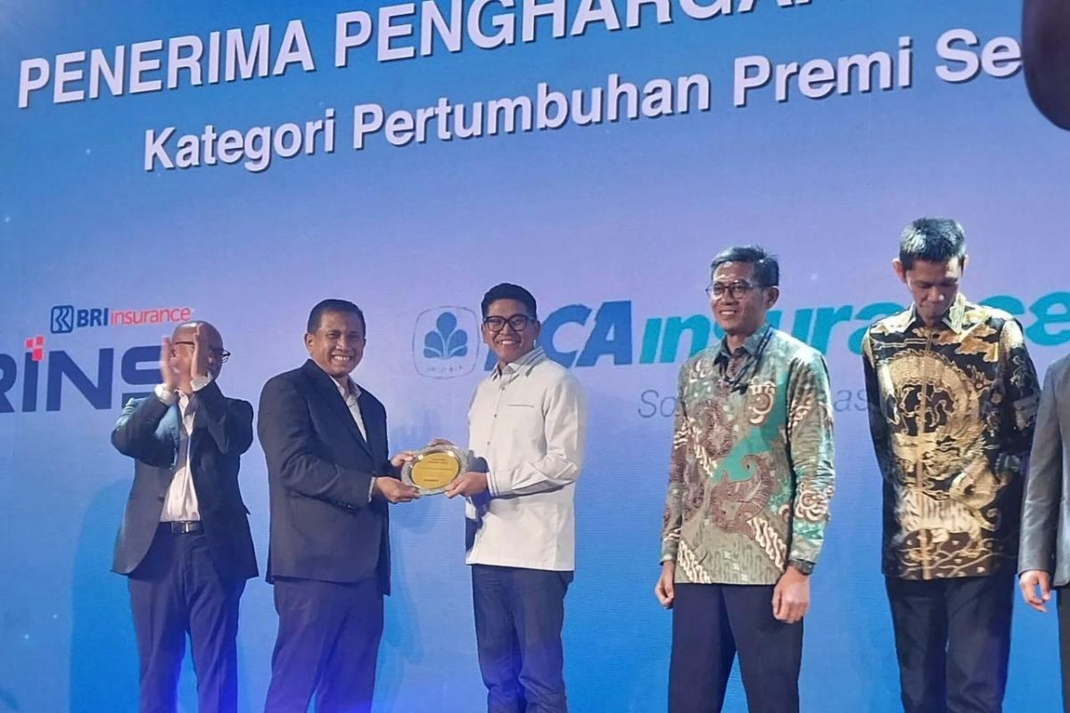 BRI Insurance meraih penghargaan untuk pertumbuhan premi terbesar.