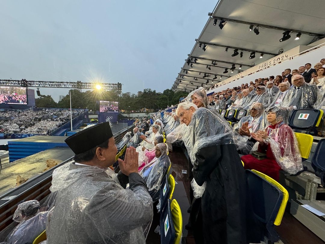 Prabowo Subianto attends the opening ceremony of the Paris 2024 Olympics, supports the Indonesian team