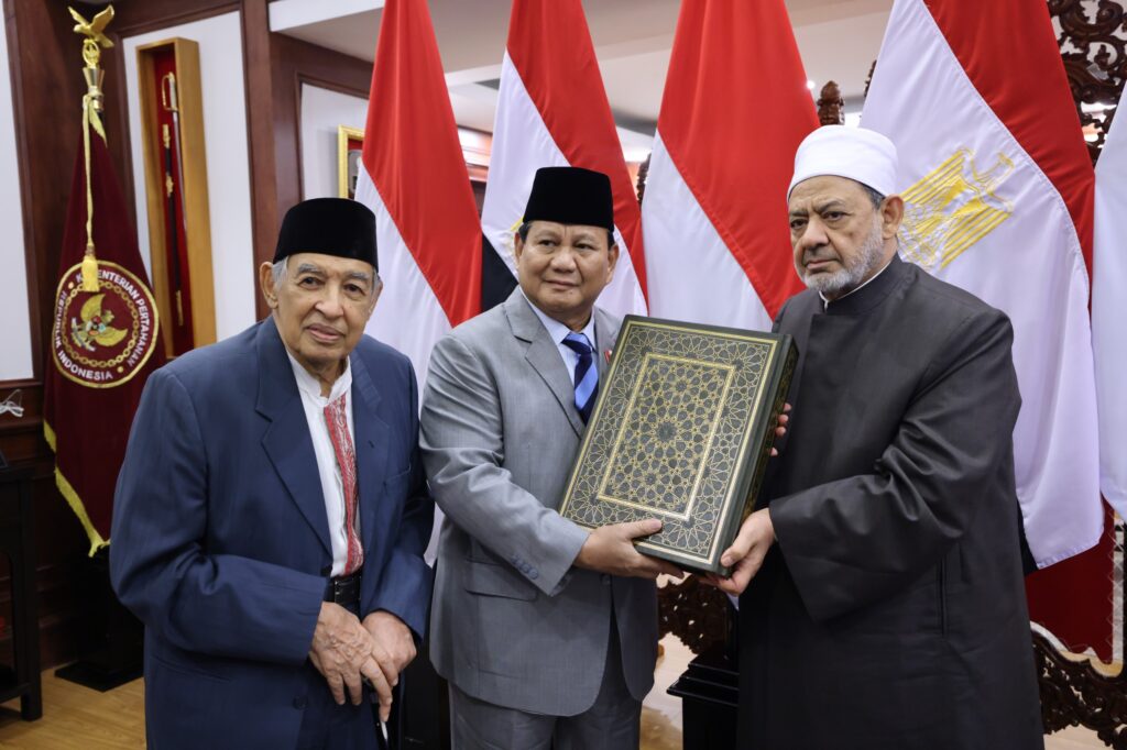 Grand Imam of Al Azhar Offers Prayers for Prabowo Subianto’s Success in Leading Indonesia