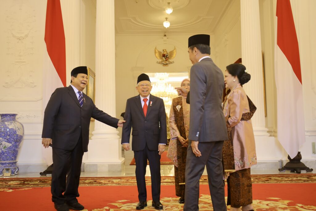 Sweet Moments Among Prabowo Subianto, Jokowi, and Ma’ruf Amin during the TNI-Polri Officer Oath Ceremony