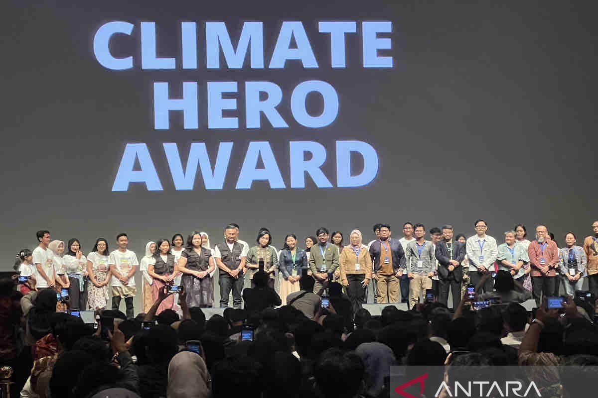 Sri Mulyani, Menkeu, Menerima Penghargaan “Climate Hero Award”