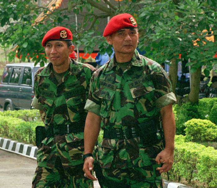 Purnawirawan Letnan Jenderal TNI Johannes Suryo Prabowo