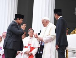 Prabowo Subianto Shares Moment of Handshaking with Pope Francis, Stating “Indonesia is Fortunate with Diversity and Harmony”