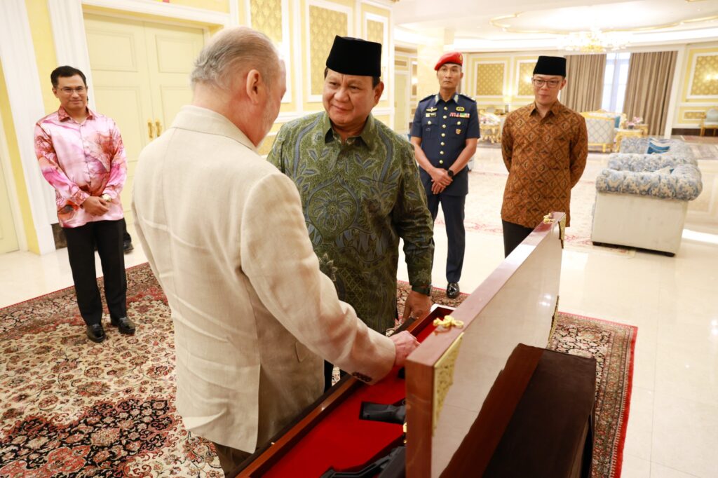 After Visiting Four Countries, Prabowo Subianto Proceeds to Malaysia, Beginning with a Meeting with Sultan Ibrahim