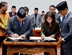 Final DPR Session of Prabowo Subianto attended by All Factions with Prayers Offered