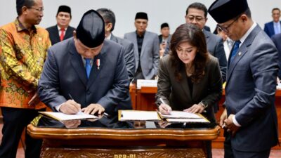 Final DPR Session of Prabowo Subianto attended by All Factions with Prayers Offered