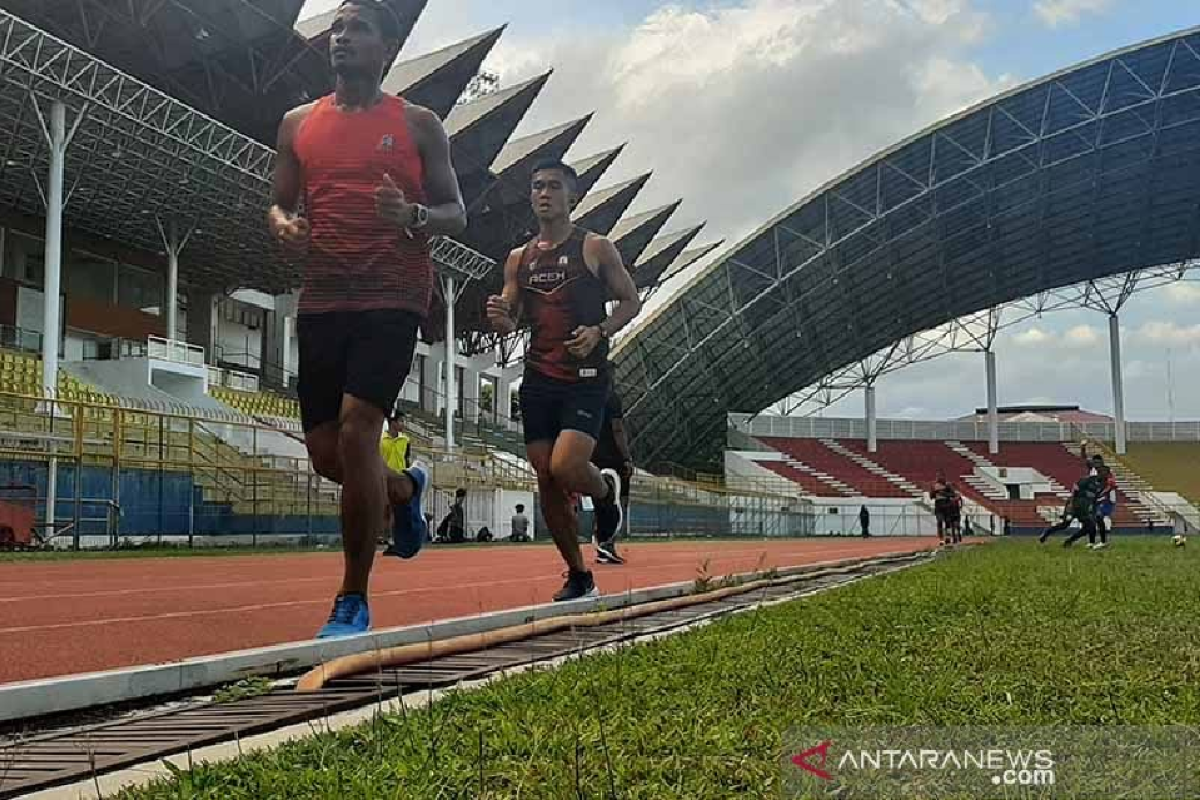 Jenis start yang digunakan dalam perlombaan lari jarak menengah