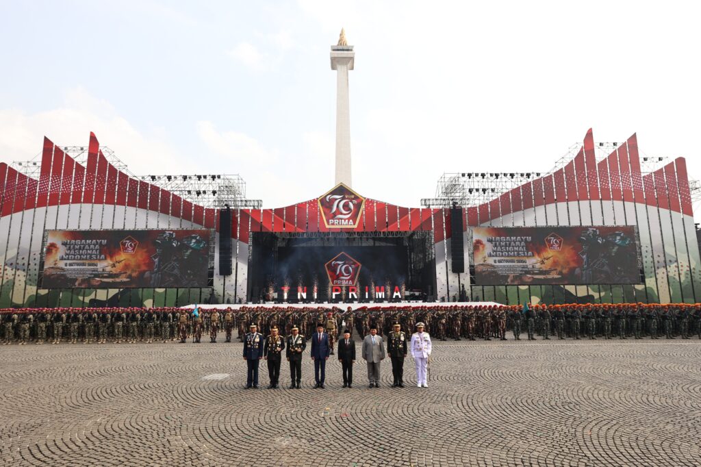 Jokowi Emphasizes TNI’s Strong Relationship with the People on TNI’s 79th Anniversary