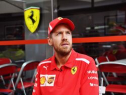 Vettel Dukung Lewis Hamilton Juara: Ferrari Memberi Dukungan Tepat?