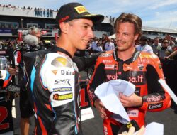 Bulega Memenangkan Race 1 WSBK Australia dengan Mudah