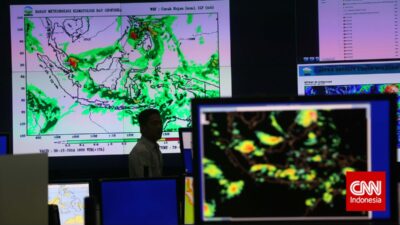 Prakiraan Cuaca BMKG: Hujan Lebat & Angin Kencang 16 April 2025