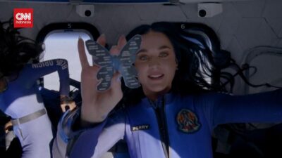 Katy Perry Kembali Ke Bumi: Detik-detik Kembalinya dari Luar Angkasa