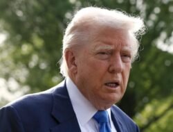 Trump Beri Sinyal Perpanjang Deadline TikTok