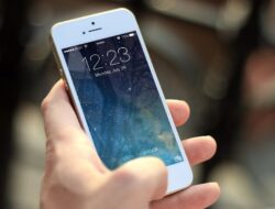 Cara Lacak Viral iPhone Hilang di Pesawat Garuda