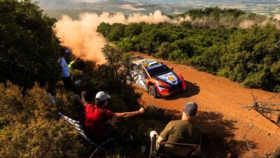 Tanak dan Ogier Pimpin WRC Acropolis Terlambat