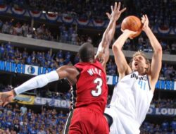 Dirk Nowitzki Breaks Scoring Record as All-Time Leader for Mavericks
