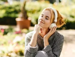 Mengapa Kita Merasa Terhubung dengan Lagu Tertentu? – Penelusuran Tentang Musik dan Emosi
