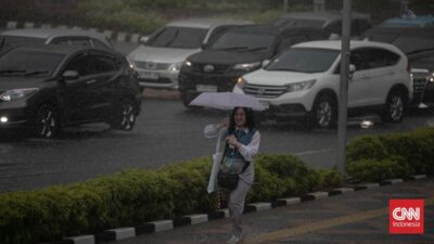 Prakiraan Cuaca: Hujan Guyur Wilayah Barat & Tengah Indonesia