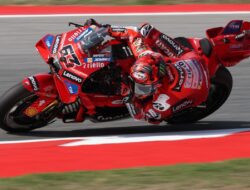 Bagnaia Kecewa Berjuang Sejajar dengan Pembalap Penguji